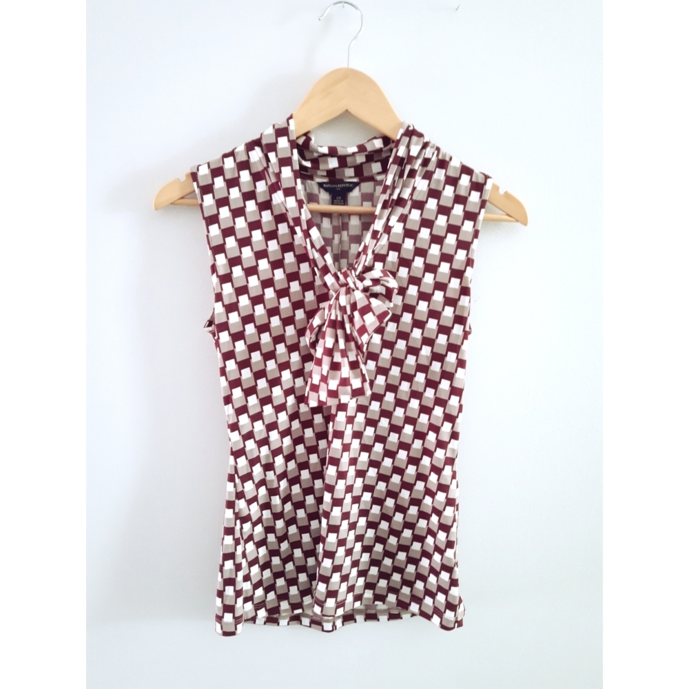 ✨3/$15 Banana Republic | Tie-Neck Blouse